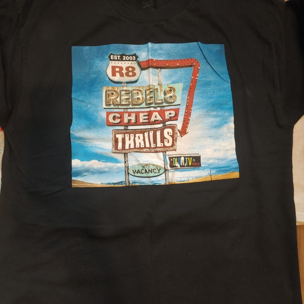 Rebel 8 tee shirt Men's NEW